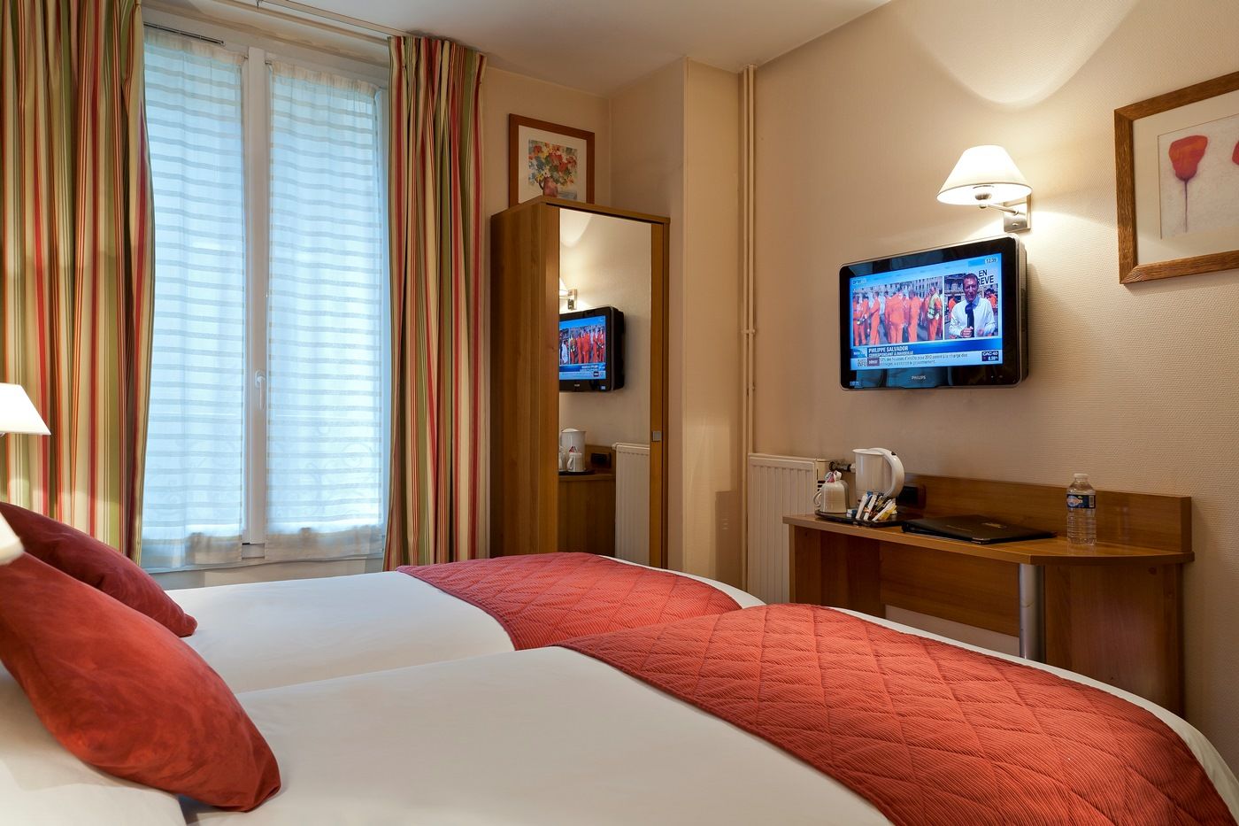 Готель Ibis Styles Paris Gare Saint Lazare Екстер'єр фото
